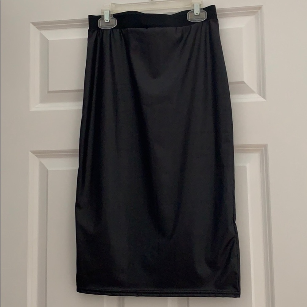 Black stretch skirt new never worn elastic waist